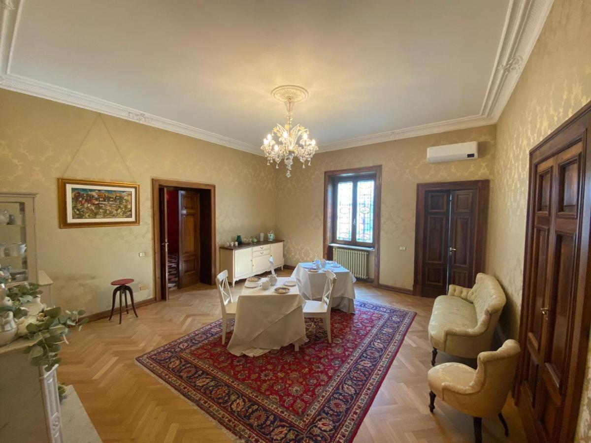 Dimora Castelli Bed & Breakfast เคติ ภายนอก รูปภาพ